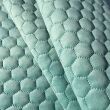 Tissu velours ras piqué à motif rayons de miel couleur vert - 4